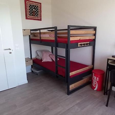 Appartement Climatise Au Coeur De La Provence Lac Et Parcs D'Attractions 10Mn Avignon Monteux Eksteriør bilde