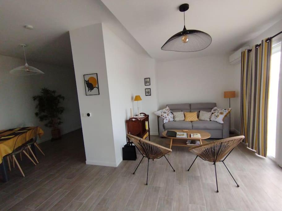 Appartement Climatise Au Coeur De La Provence Lac Et Parcs D'Attractions 10Mn Avignon Monteux Eksteriør bilde